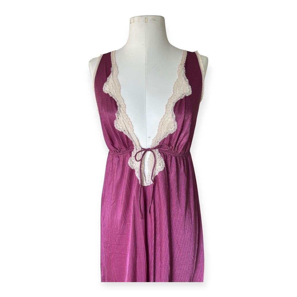 Vintage Purple Lace Plunge Neck Night Gown JCPenney Sleepwear M Sexy Coquette